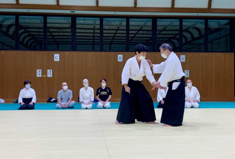 熱心な視線に教える側も真剣です